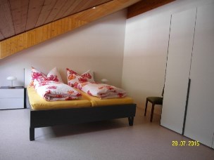  grosses Schlafzimmer / sehr ruhig / Kinder- oder Zusatzbetten sind möglich in der Wohnung